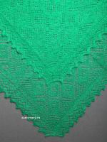 Оренбургский пуховый платок-паутинка зеленого цвета, арт. A 110-12