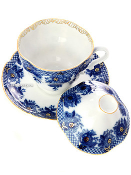 Чашка чайная с крышечкой и блюдцем форма "Подарочная-2", рисунок "Гирлянда", Императорский фарфоровый завод
