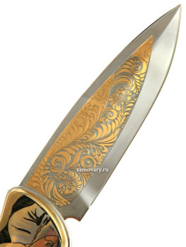 Складной сувенирный нож "Волки, деревня" с кнопкой в подарочном футляре Златоуст